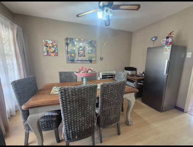 3 BEDROOM DUPLEX FOR SALE IN THREE RIVERS PROPER